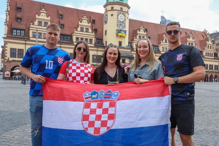 Hrvati okupirali Leipzig, pažnju je privukla misteriozna plavokosa ljepotica