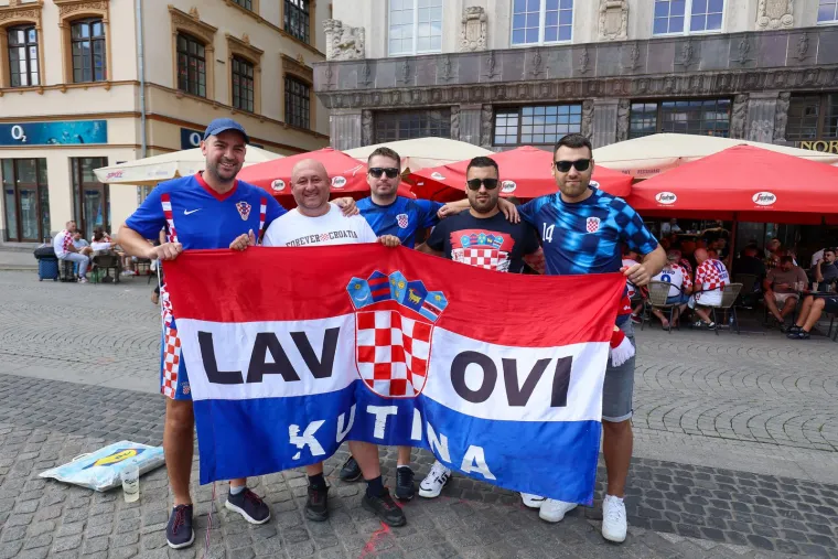 Hrvati okupirali Leipzig, pažnju je privukla misteriozna plavokosa ljepotica