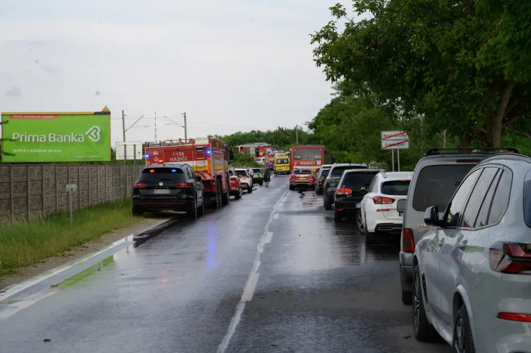 U stravičnom sudaru vlaka i autobusa u Slovačkoj, petero mrtvih!