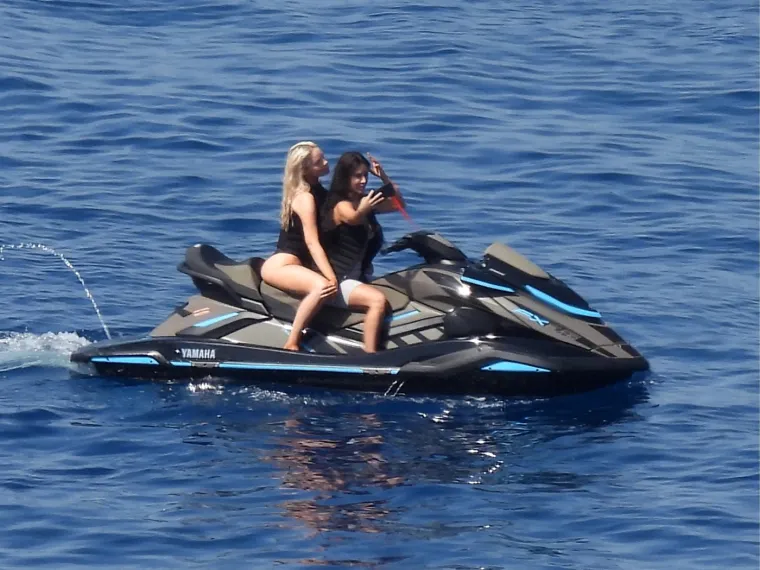 Kim Kardashian uživa na odmoru s Jeffom Bezosom u Grčkoj: Nije propustila ni ovo