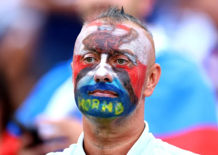 Od krumpirića do Super Maria: Pogledajte najkreativnije kostime navijača na Europskom prvenstvu