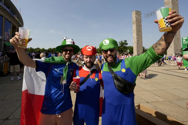 Od krumpirića do Super Maria: Pogledajte najkreativnije kostime navijača na Europskom prvenstvu
