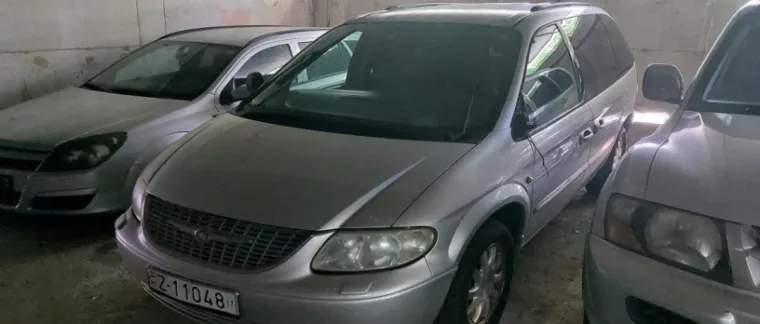 Chrysler Voyager 3.3. LX, početna cijena: 214,24 &euro;