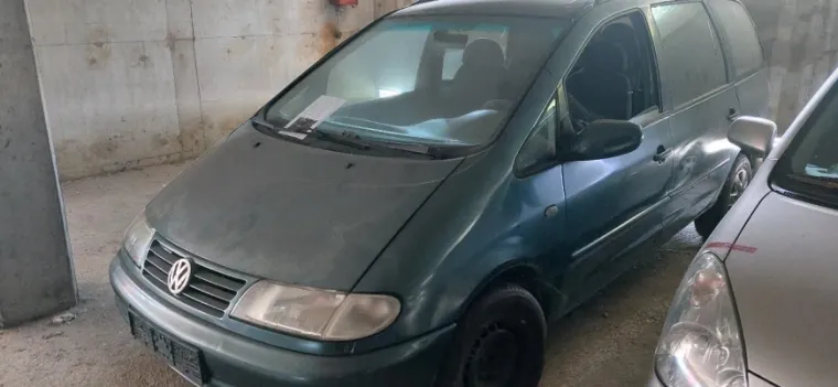 Volkswagen Passat 1.9 TDI Highline, početna cijena: 172,54 &euro;