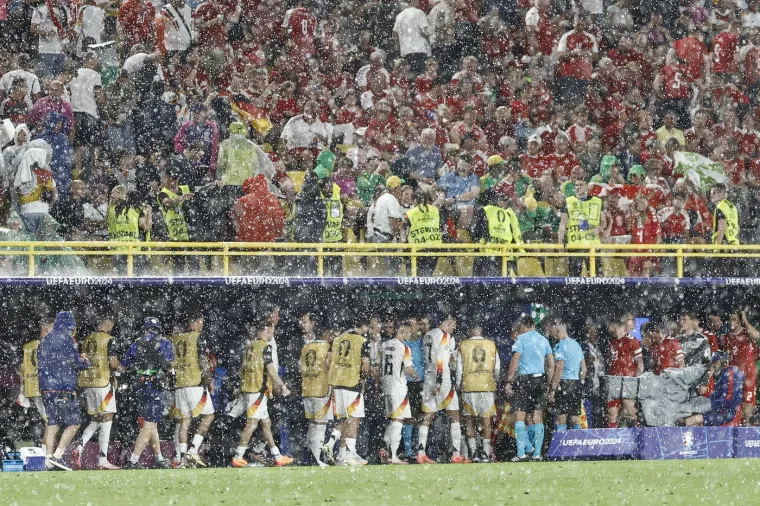 Pogledajte kako je izgledalo nevrijeme biblijskih razmjera na Euru: Nedostajali su samo skakavci i žabe