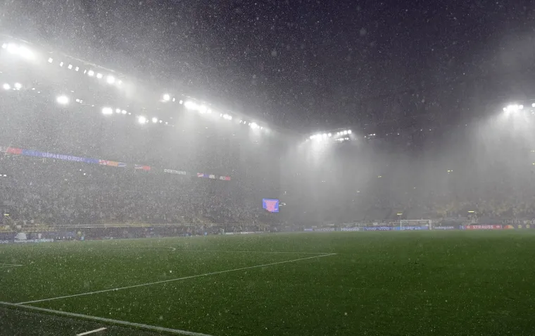 Pogledajte kako je izgledalo nevrijeme biblijskih razmjera na Euru: Nedostajali su samo skakavci i žabe