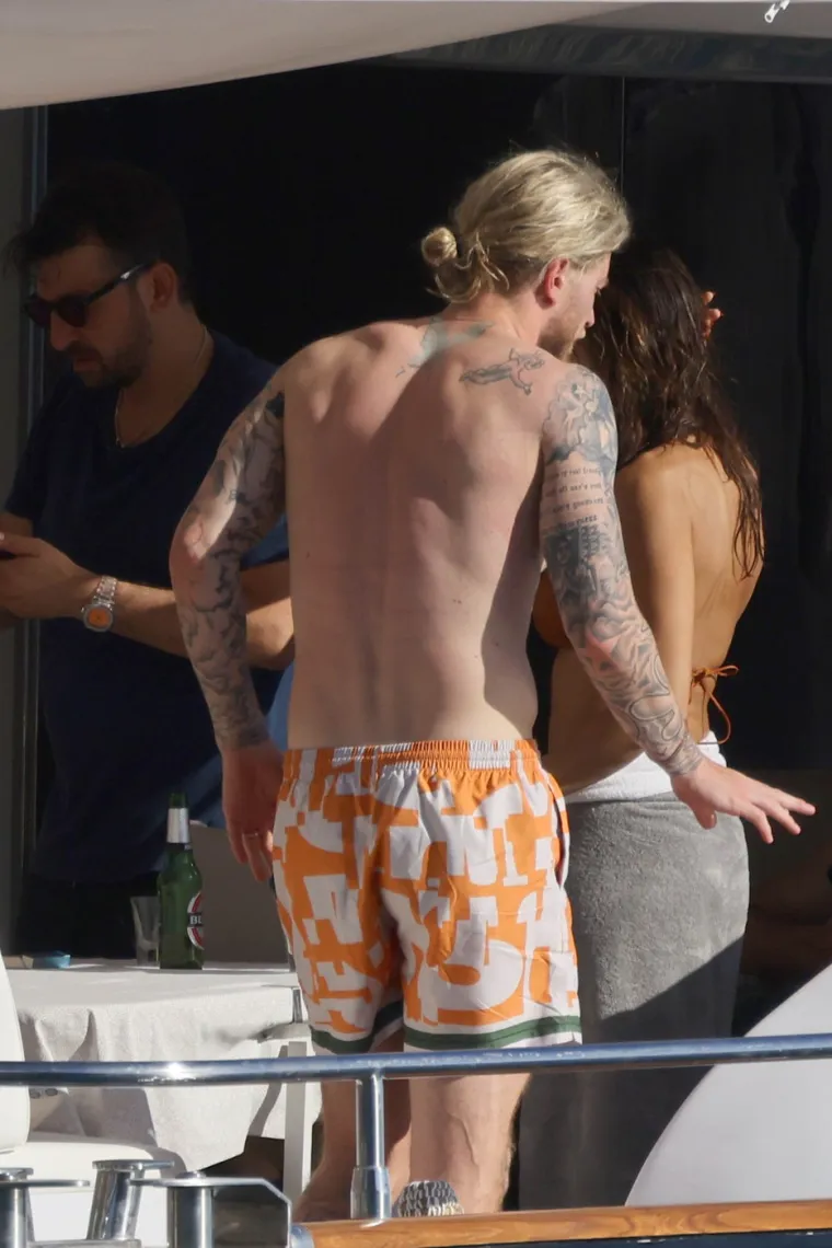 Poznata sportska novinarka i tragičar iz finala Lige prvaka uživaju na jahti u Italiji