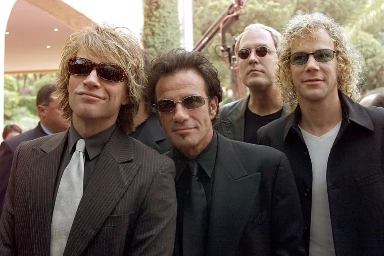 U studenom 2014., Jon Bon Jovi rekao je novinarima da je Sambora službeno napustio bend, rekavši: &quot;Dao je otkaz. Otišao je. Bez ljutnje.&quot; Zamijenio ga je Phli X. Godine 2018. grupa Bon Jovi uvrštena je u Rock and Roll kuću slavih. Godine 2020. objavili su svoj 15. studijski album &apos;Bon Jovi: 2020&apos;. Međutim, njihova popratna turneja za album je otkazana zbog pandemije COVID-19.