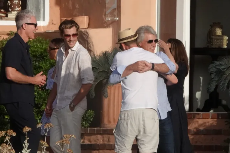 Bon Jovi i dalje drži svijeću sinu i snahi na medenom mjesecu: Pridružila mu se i žena