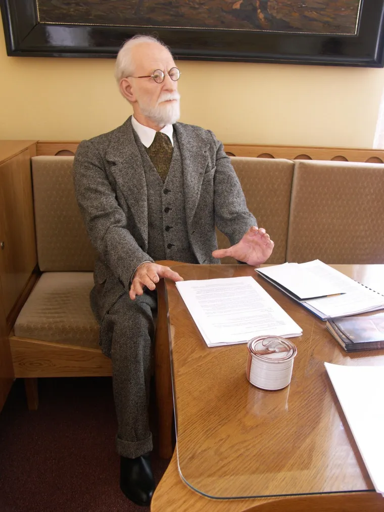 Naime, Sigmund Freud je često znao govoriti da je osoba najvjerojatnije mrtva ako nije gruba, nema nikakvih problema i svi je vole, upravo iz tog razloga jer su konflikti ponekad neizbježni pa postoji mogućnost da se, čak i kad ne želimo, nama dragoj osobi zamjerimo.