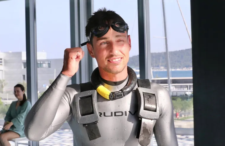 Hrvatski ronilac Boris Milo&scaron;ić prehodao pod vodom čak 112 metara!