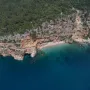Ugledni američki časopis Forbes objavio je da je Pasjača prema istraživanju portala European Best Destinations, proglašena najljepšom skrivenom plažom u Europi u 2024. godini. 