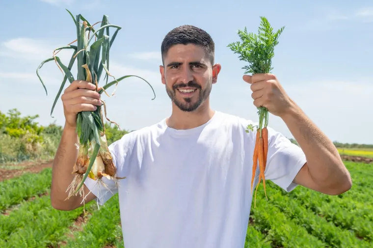Znate li što je po zanimanju Vatreni kojeg opušta pomaganje roditeljima oko poljoprivrednih poslova