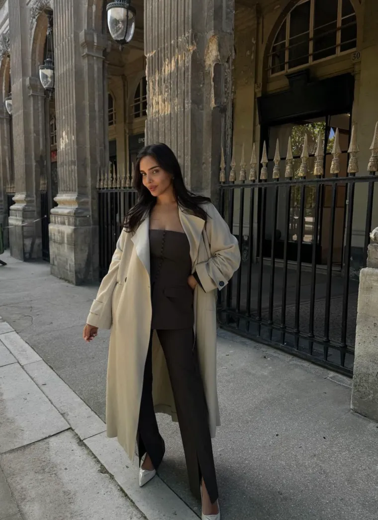 Sara je rođena u Francuskoj, ali se kao mlada preselila u Italiju gdje je radila kao TV voditeljica.