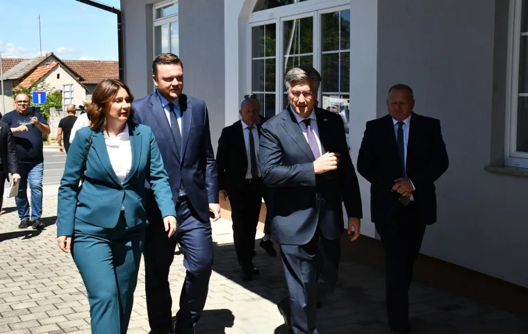 O čemu to razmi&scaron;lja Andrej Plenković?