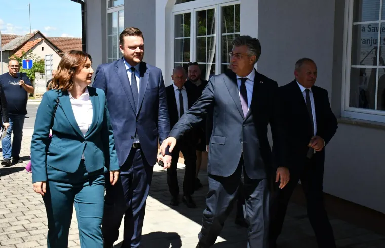 O čemu to razmi&scaron;lja Andrej Plenković?