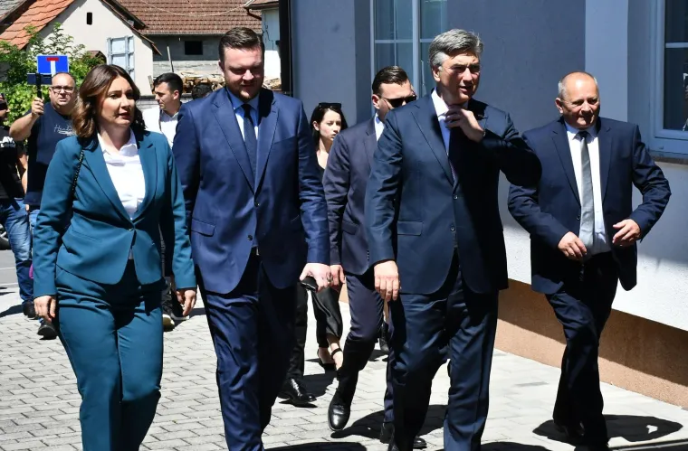 O čemu to razmi&scaron;lja Andrej Plenković?