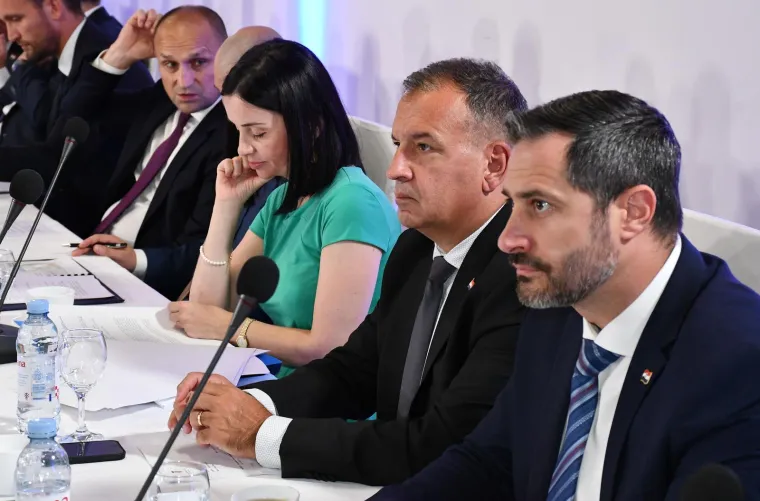 O čemu to razmi&scaron;lja Andrej Plenković?