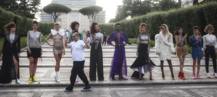 Biste li nosili mrežasto bez ičega ispod? Ove ljepotice to su odradile vrhunski