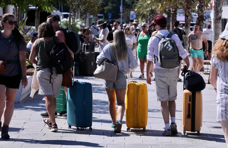 Split krcat turistima: Zgodne strankinje plijene pažnju na svakom koraku