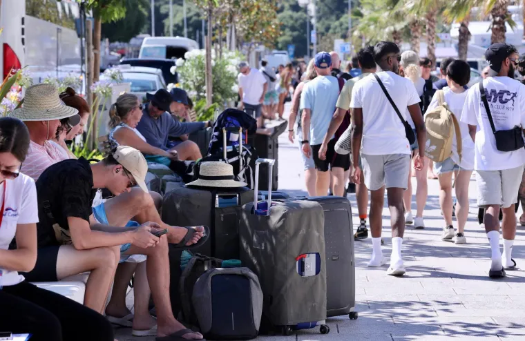 Split krcat turistima: Zgodne strankinje plijene pažnju na svakom koraku