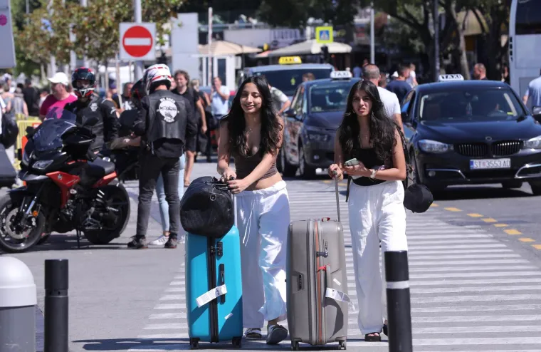 Split krcat turistima: Zgodne strankinje plijene pažnju na svakom koraku