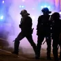 Kaos, nasilje i uništavanje u Francuskoj: Podivljali prosvjednici sukobili se s policijom