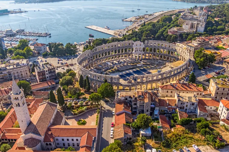 11. Pula