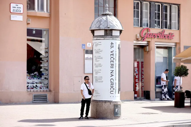 Užario se zagrebački asfalt: Jedni osvježenje potražili u sladoledu, drugima nije vruće ni u debelim sakoima