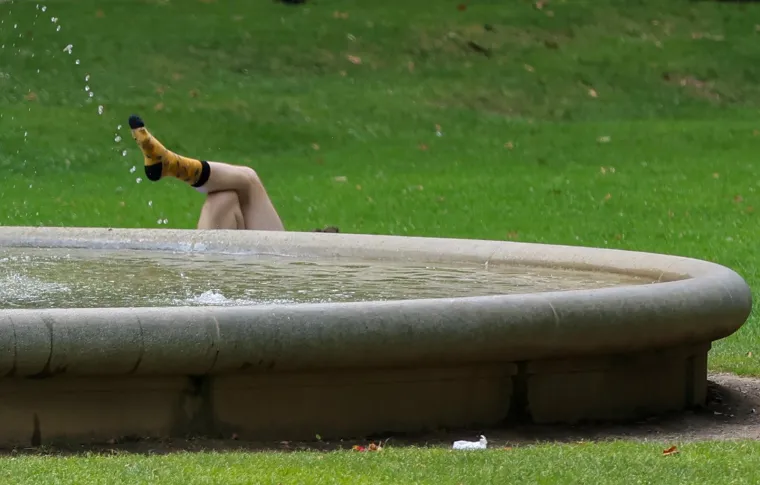 Užario se zagrebački asfalt: Jedni osvježenje potražili u sladoledu, drugima nije vruće ni u debelim sakoima