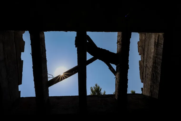 Napu&scaron;ten je već 35 godina, okružen je željezom i zelenilom. Pogledajte kako danas izgleda Goli otok