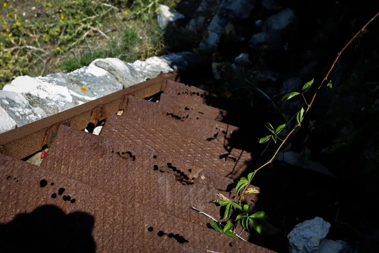 Napu&scaron;ten je već 35 godina, okružen je željezom i zelenilom. Pogledajte kako danas izgleda Goli otok