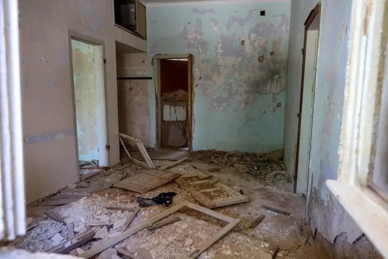 Napu&scaron;ten je već 35 godina, okružen je željezom i zelenilom. Pogledajte kako danas izgleda Goli otok