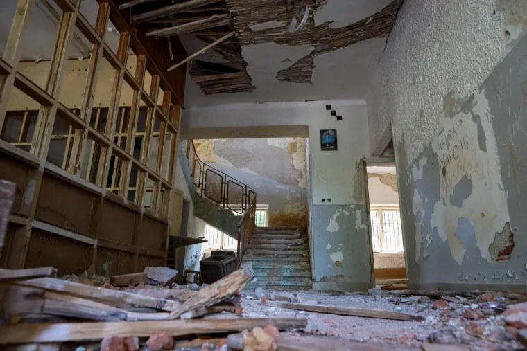 Napu&scaron;ten je već 35 godina, okružen je željezom i zelenilom. Pogledajte kako danas izgleda Goli otok