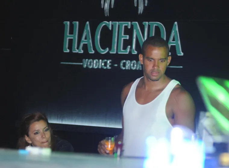 Slavna 'Kućanica', NBA zvijezda, bjegunac iz 'Zakon braće' i Ivan Todorić. Svi u noćnom klubu u Vodicama