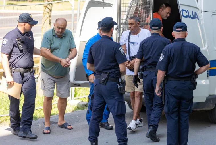 Ovo su lica osumnjičenih za zločine iz '91. kod Vukovara: Zarobili su i zlostavljali'