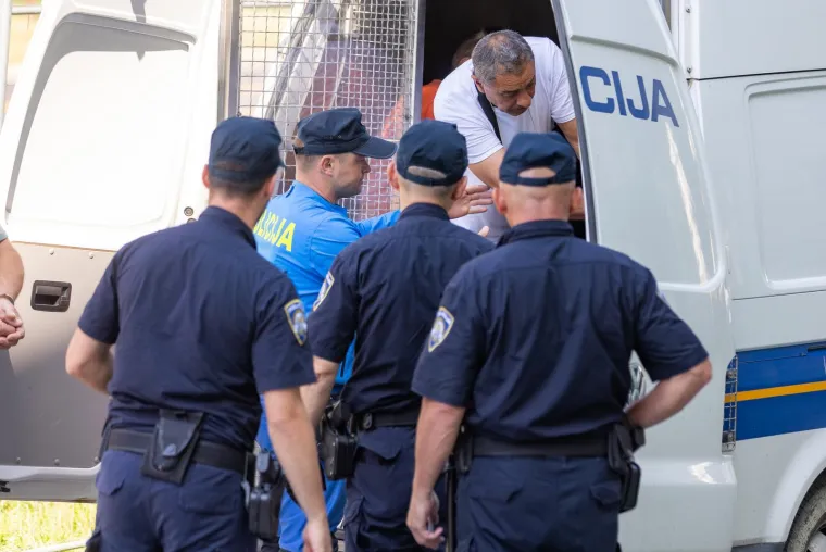 Ovo su lica osumnjičenih za zločine iz '91. kod Vukovara: Zarobili su i zlostavljali'