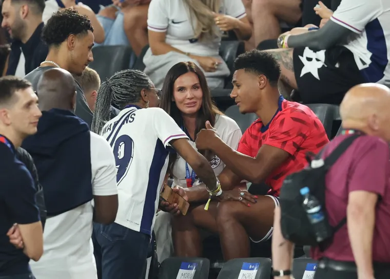 Engleski junak nakon gola u 90. za finale Eura pokazao kakav je frajer: Svi pričaju o poljupcu godine