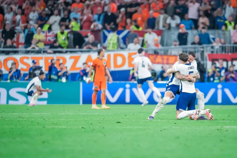 Engleski junak nakon gola u 90. za finale Eura pokazao kakav je frajer: Svi pričaju o poljupcu godine