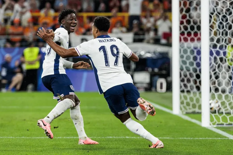 Engleski junak nakon gola u 90. za finale Eura pokazao kakav je frajer: Svi pričaju o poljupcu godine