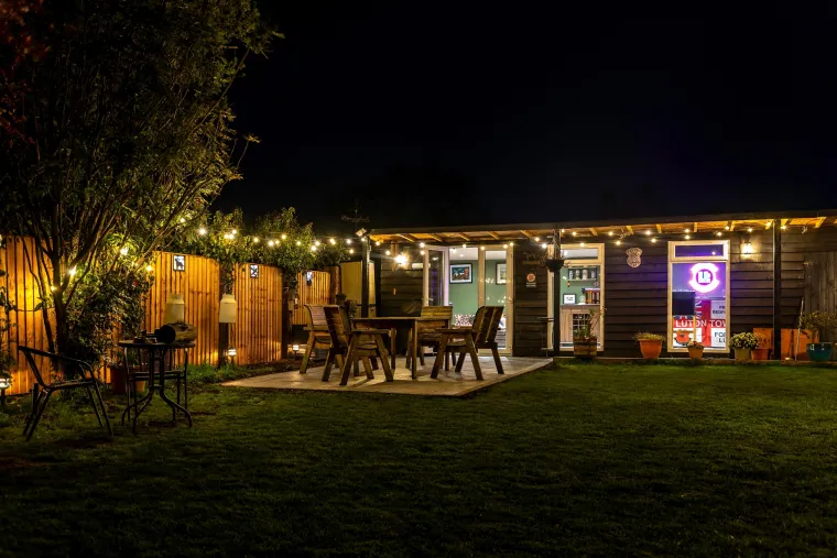 Nemojte se bojati napraviti tematsku zabavu. &Scaron;to kažete na neka crvena bijela i plava pića i sladolede? Budite kreativni s rasporedom povrća, na internetu možete pronaći mno&scaron;tvo ideja koje vam mogu pomoći oko inspiracije za va&scaron;u tematsku zabavu. 