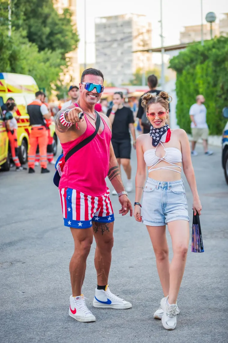 Ivana Knoll užarila atmosferu na Ultri, počelo je party ludilo: Netko na festival poveo tatu, stigli i fratri