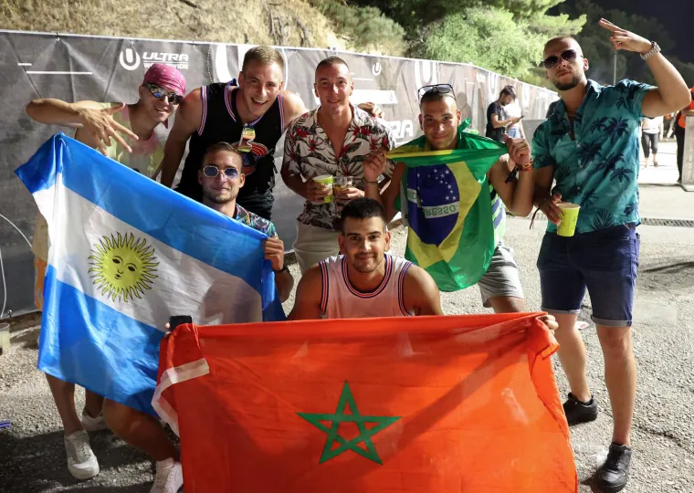 Prva noć Ultre iza nas! Gliteri, neon i partijanje do zore: pogledajte kako je to izgledalo