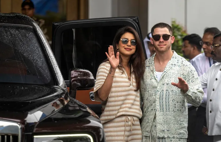 Kardashianke na svadbi sina najbogatijeg Azijanca, odjevnom kombinacijom ukrale show svima