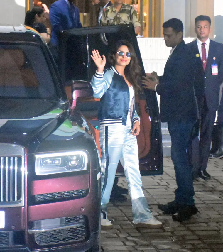 Kardashianke na svadbi sina najbogatijeg Azijanca, odjevnom kombinacijom ukrale show svima