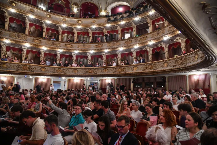 Spektakularna queer opera održana u HNK: Pogledajte atmosferu