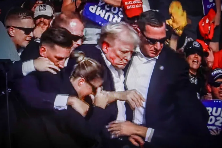 Prve slike užasa kad je upucan bivši američki predsjednik Donald Trump