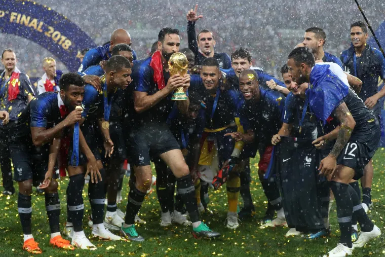 Pitana, neutje&scaron;ni Modrić i Kolindini zagrljaji - dan koji hrvatski navijači ne zaboravljaju