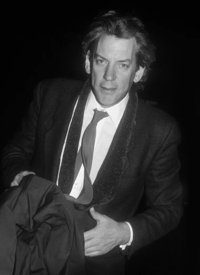 Kanadski glumac Donald Sutherland imao je uloge u filmovima poput &quot;Ne okreći se&quot;, &quot;M*A*S*H&quot; i &quot;Klute&quot; te serijalu &quot;Igre gladi&quot;. Preminuo je nakon duge bolesti s 89 godina.