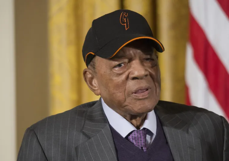 Legenda bejzbola Willie Mays, jedan od najvećih igrača u povijesti MLB-a, omiljen zbog svoje vještine i atletske gracioznosti, umro je u dobi od 93 godine. Uvršten je u bejzbolsku Kuću slavnih 1979. godine.

Američki predsjednik Barack Obama odlikovao ga je 2015. Predsjedničkom medaljom slobode.